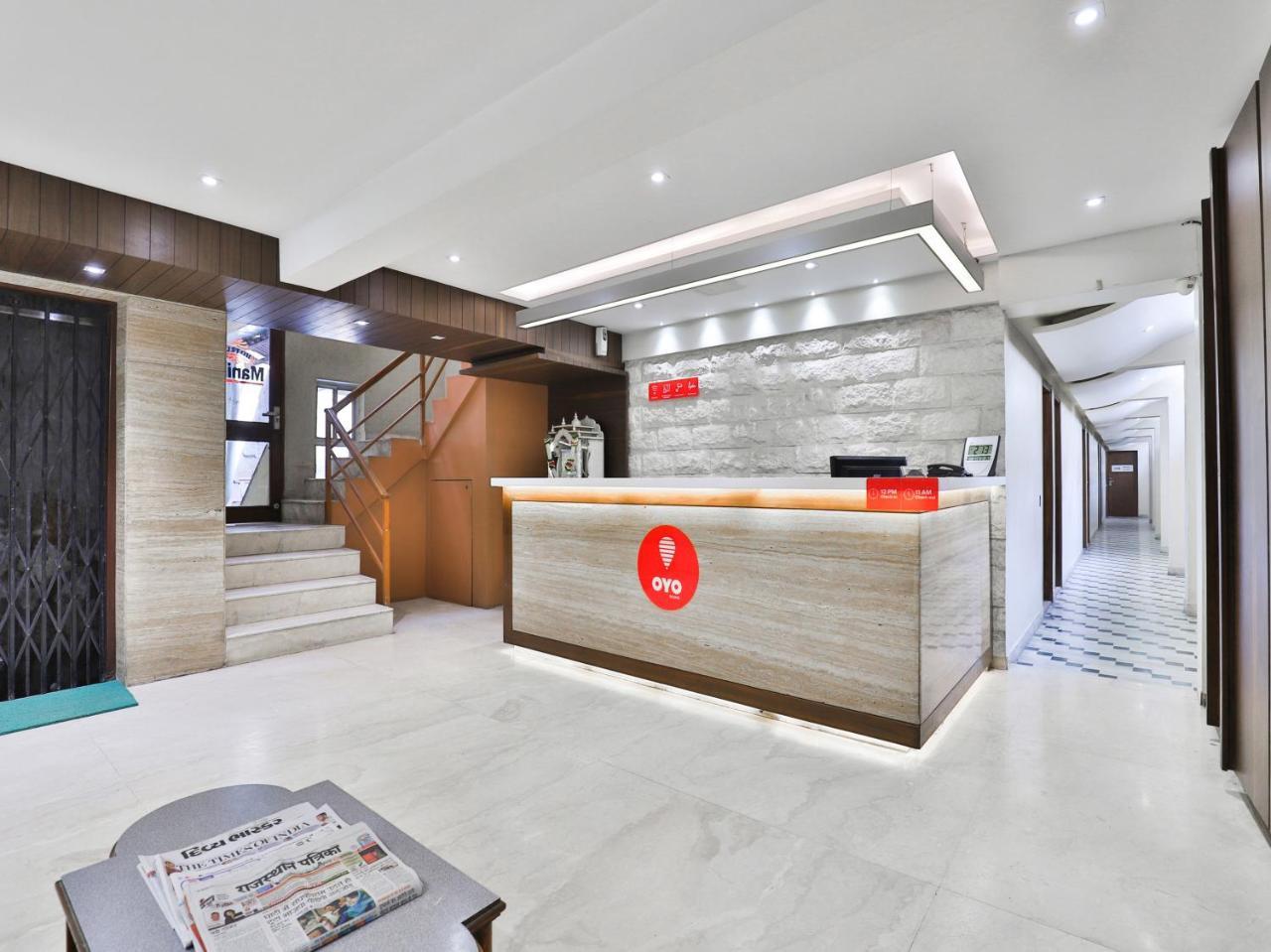 Oyo 959 Hotel Manila อาเมดาบัด ภายนอก รูปภาพ