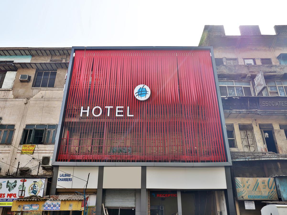 Oyo 959 Hotel Manila อาเมดาบัด ภายนอก รูปภาพ