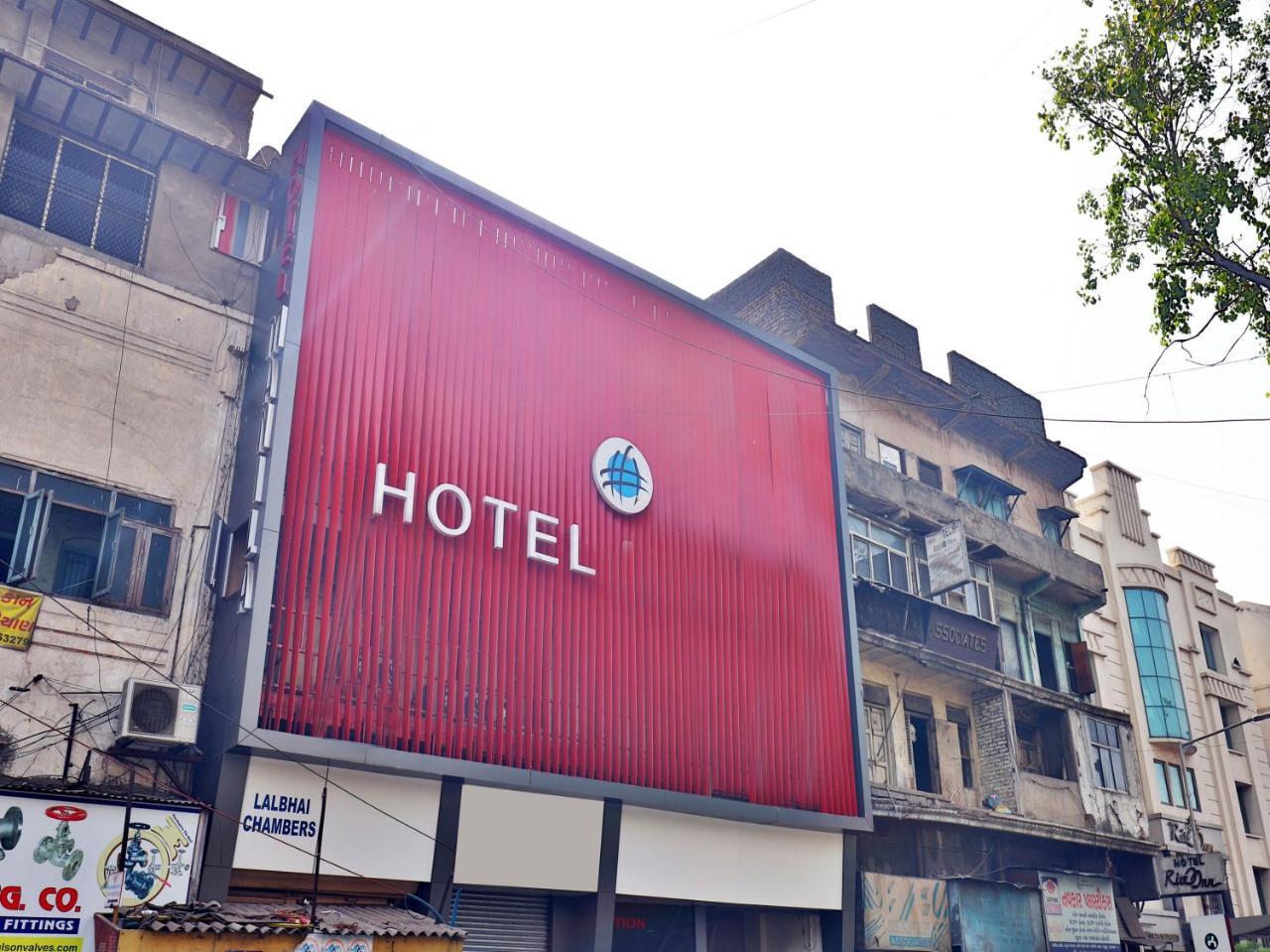 Oyo 959 Hotel Manila อาเมดาบัด ภายนอก รูปภาพ